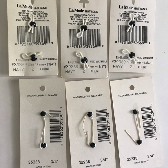 Vintage Buttons 6 Packages (12 buttons) - Picture 2 of 4